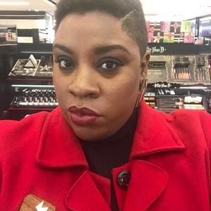 Meet your Posher, Loryn